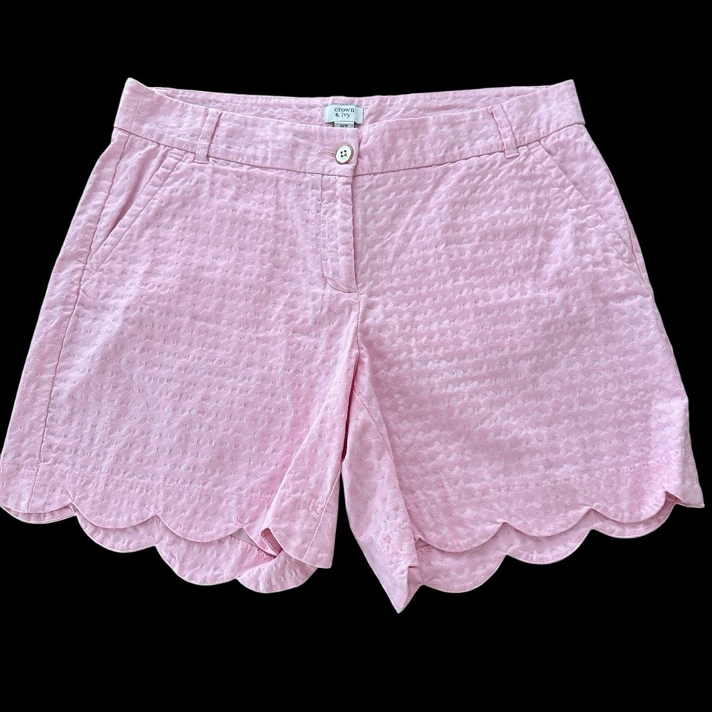 Crown & Ivy Womens 14W Shelby Textured Pink Scallop Edge Shorts 7” Spring Summer